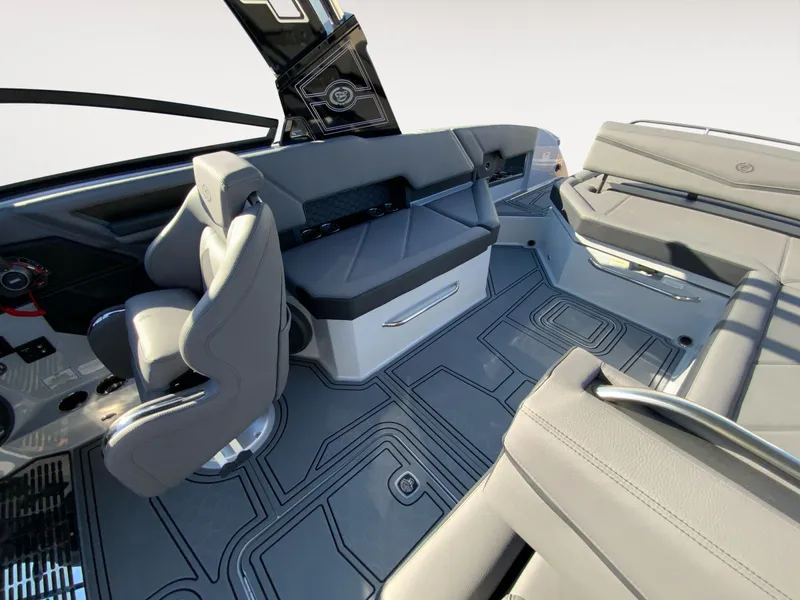 Slide: The Image of Cobalt R8 Surf 2026 - 15