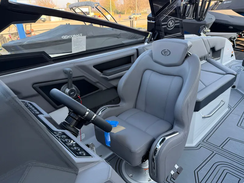 Slide: The Image of Cobalt R8 Surf 2026 - 24