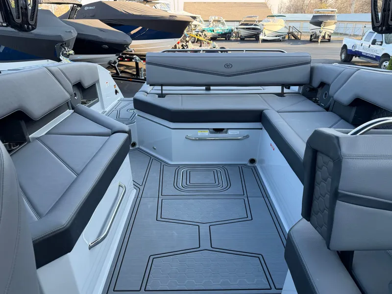 Slide: The Image of Cobalt R8 Surf 2026 - 26