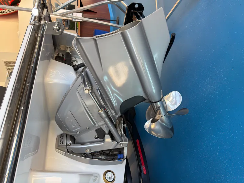 Slide: The Image of Cobalt R8 Surf 2026 - 31