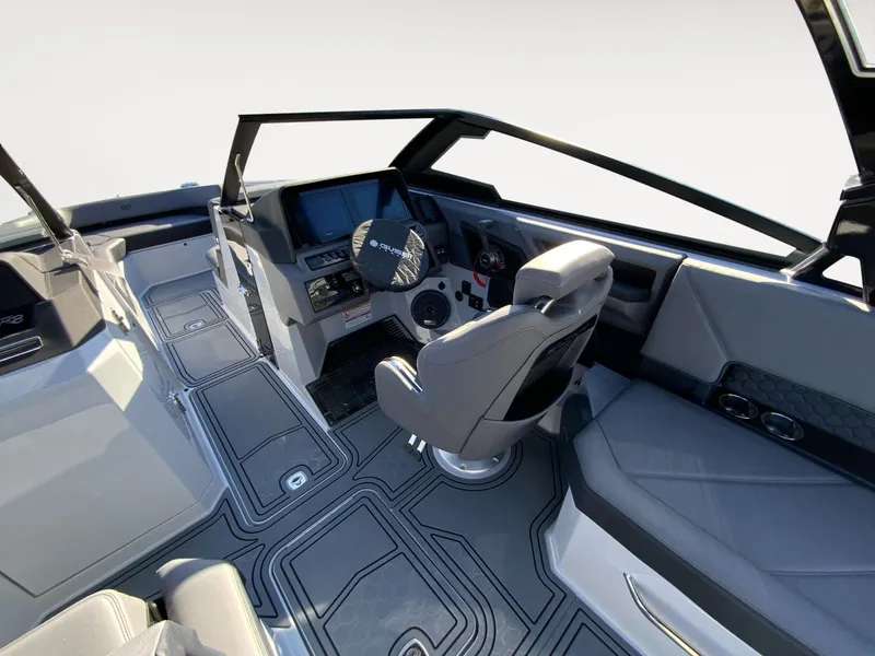 Slide: The Image of Cobalt R8 Surf 2026 - 9