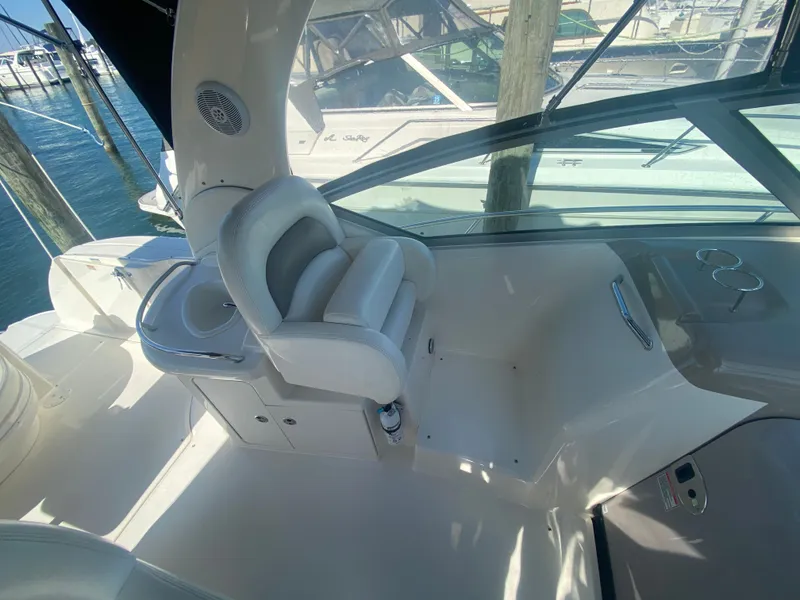 Slide: The Image of Sea Ray 340 Sundancer 2003 - 16