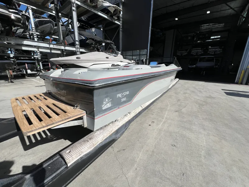 Slide: The Image of MasterCraft 190 Prostar 1988 - 3