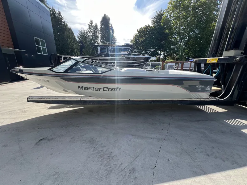 Slide: The Image of MasterCraft 190 Prostar 1988 - 7