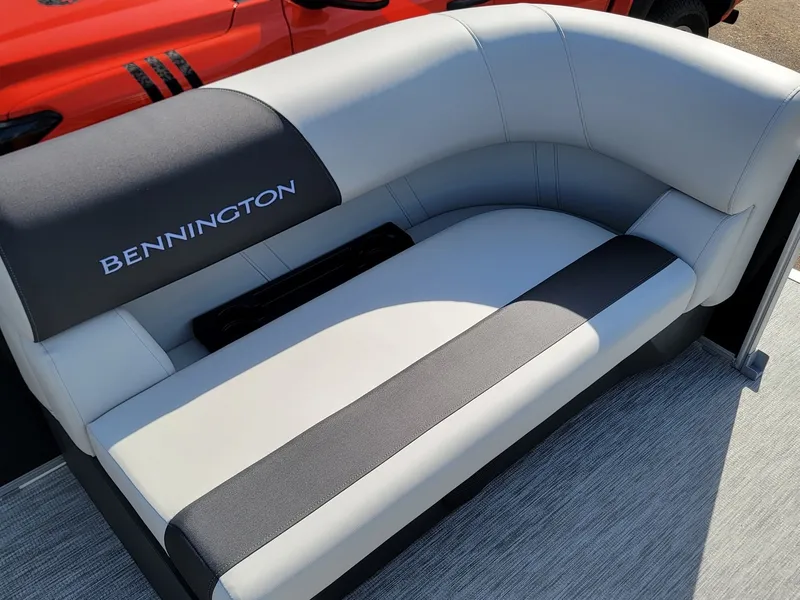 Slide: The Image of Bennington 20SL-Snap 2026 - 8