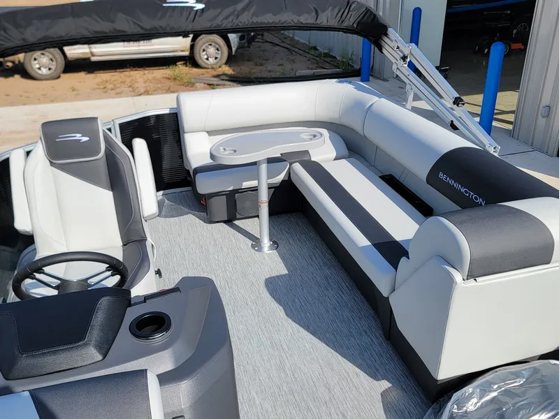 Slide: The Image of Bennington 20SLS-Snap 2026 - 10