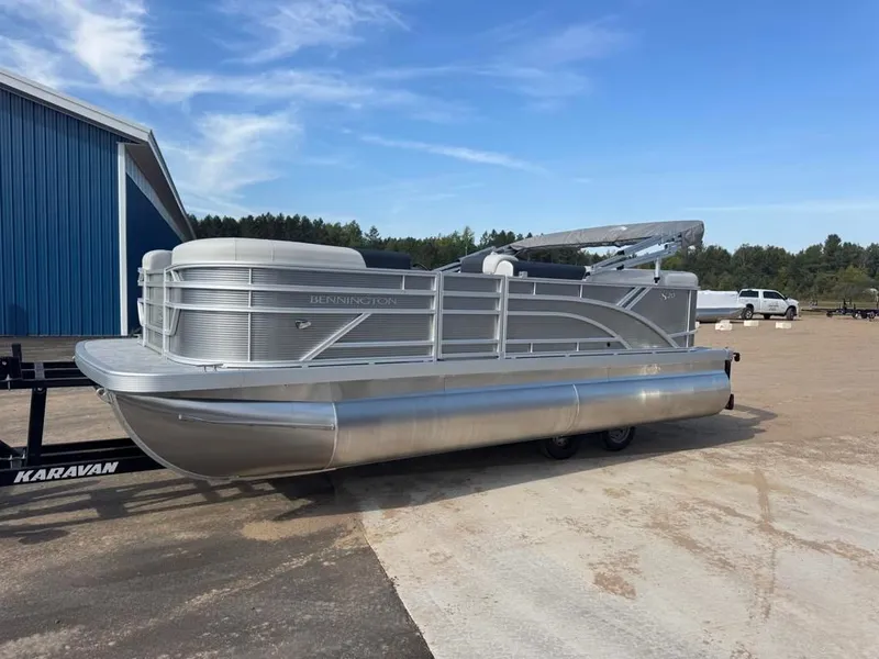 The Image of Bennington 20SLS-Snap 2026 - 1