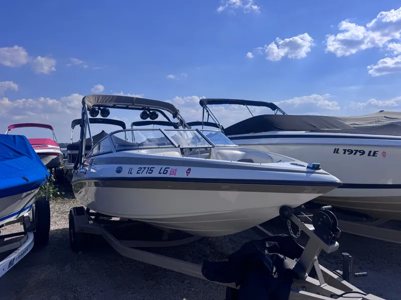 The Image of Crownline Boats 18 SS 2014 - 1