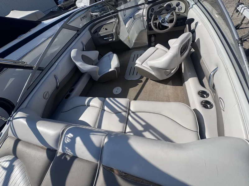 Slide: The Image of Crownline Boats 18 SS 2014 - 13