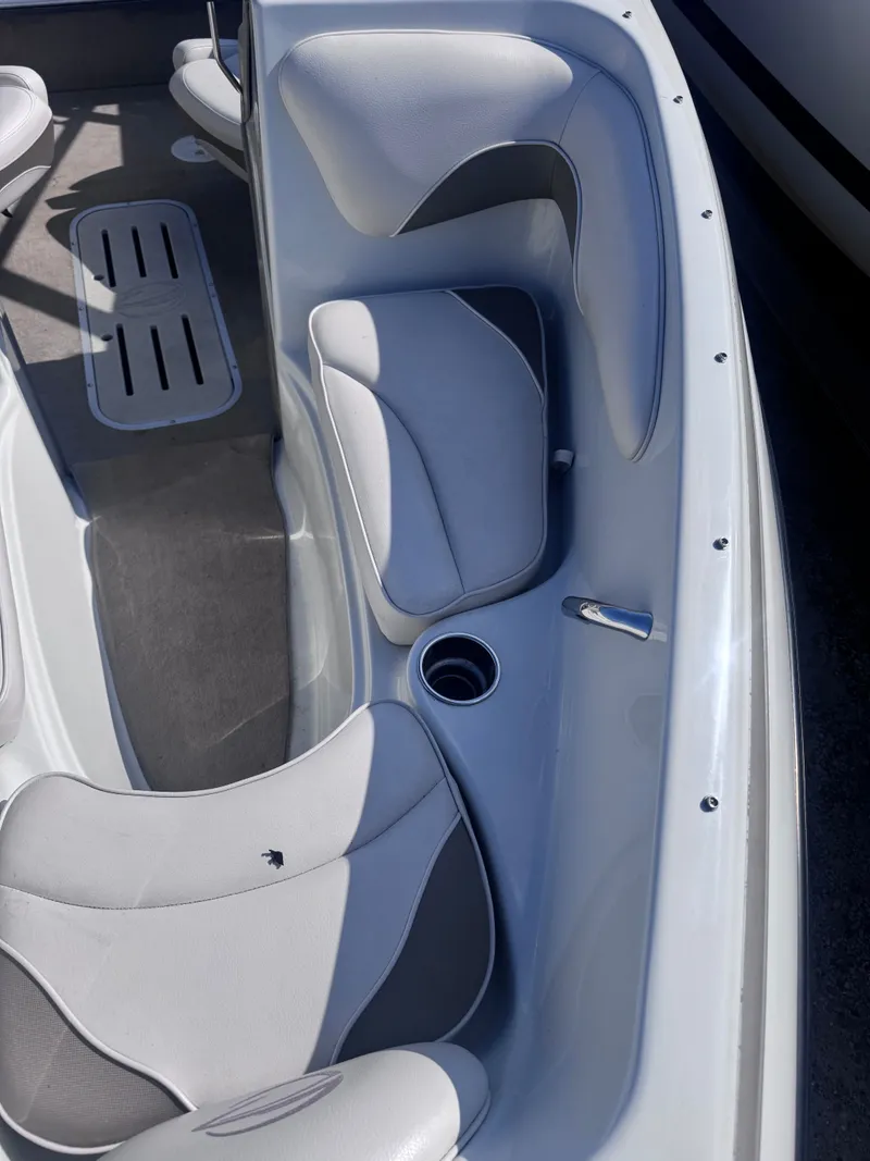 Slide: The Image of Crownline Boats 18 SS 2014 - 5