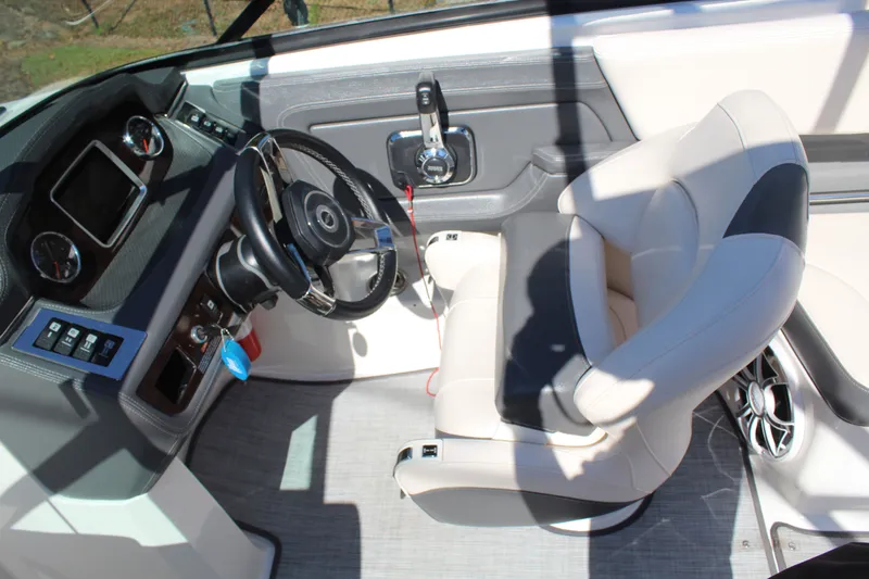 Slide: The Image of Chaparral 227 SSX Surf 2018 - 10