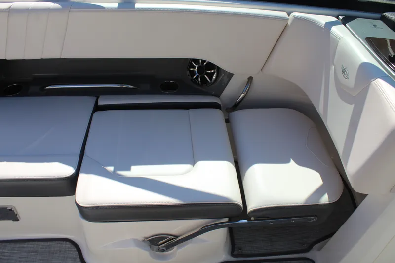 Slide: The Image of Chaparral 227 SSX Surf 2018 - 13