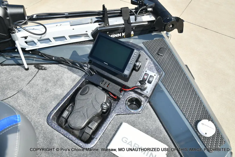 Slide: The Image of Ranger RT198P Cup Garmin Livescope Equipped 2026 - 14