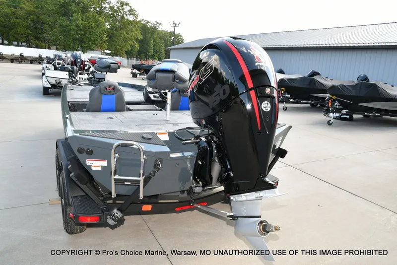 Slide: The Image of Ranger RT198P Cup Garmin Livescope Equipped 2026 - 23