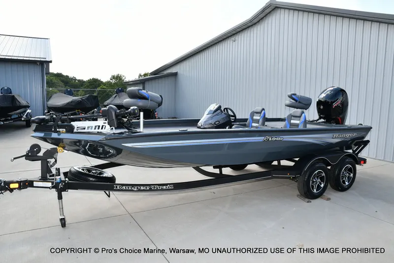 Slide: The Image of Ranger RT198P Cup Garmin Livescope Equipped 2026 - 25