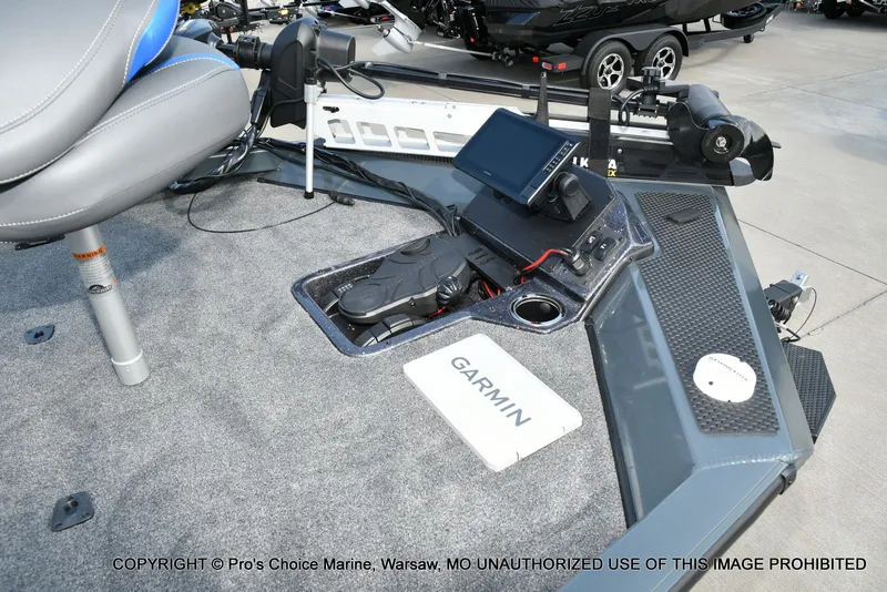 Slide: The Image of Ranger RT198P Cup Garmin Livescope Equipped 2026 - 31