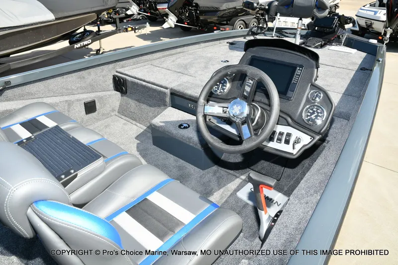 Slide: The Image of Ranger RT198P Cup Garmin Livescope Equipped 2026 - 35