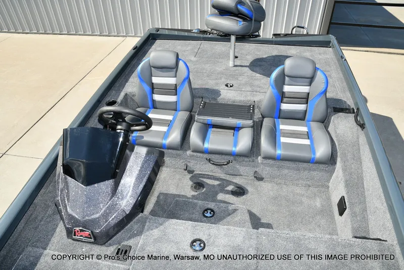 Slide: The Image of Ranger RT198P Cup Garmin Livescope Equipped 2026 - 48