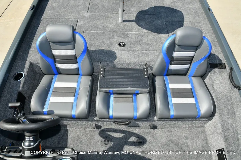 Slide: The Image of Ranger RT198P Cup Garmin Livescope Equipped 2026 - 49