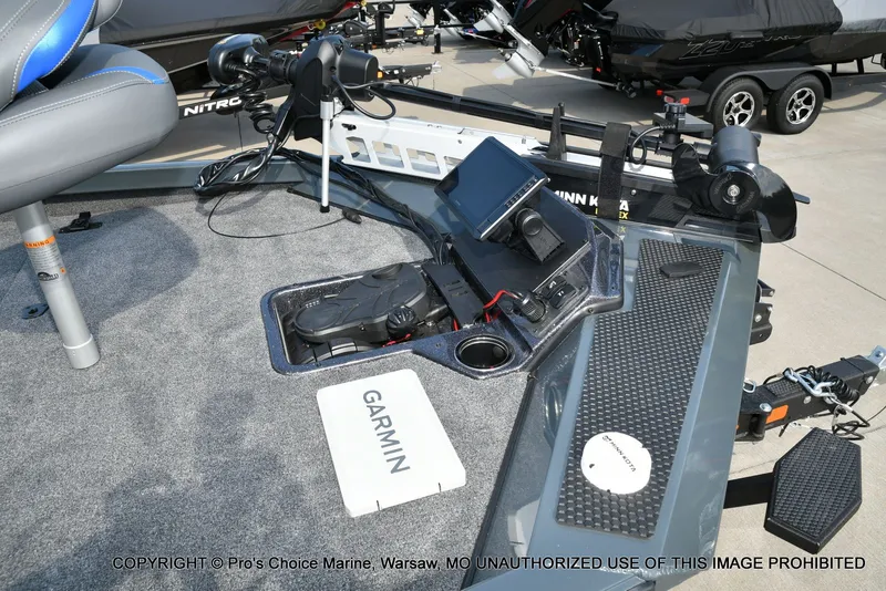 Slide: The Image of Ranger RT198P Cup Garmin Livescope Equipped 2026 - 5