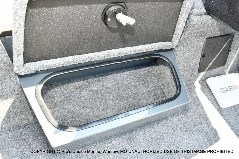 Slide: The Image of Ranger RT198P Cup Garmin Livescope Equipped 2026 - 52