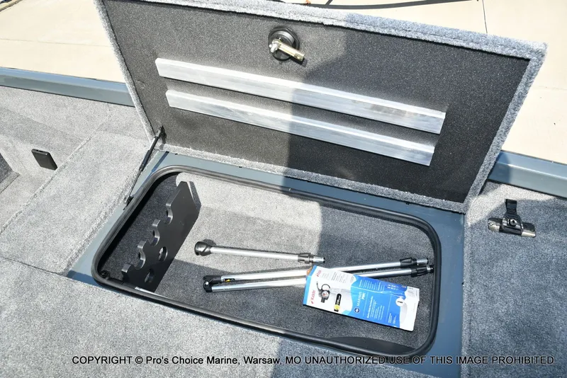 Slide: The Image of Ranger RT198P Cup Garmin Livescope Equipped 2026 - 57