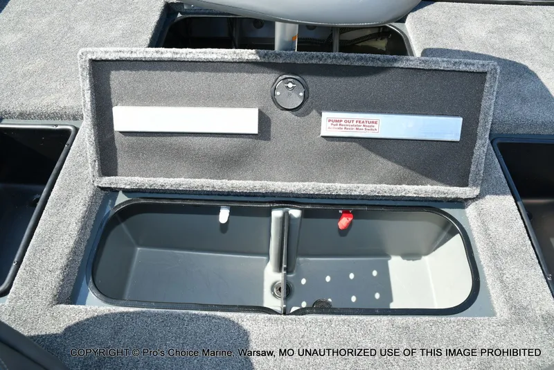 Slide: The Image of Ranger RT198P Cup Garmin Livescope Equipped 2026 - 61