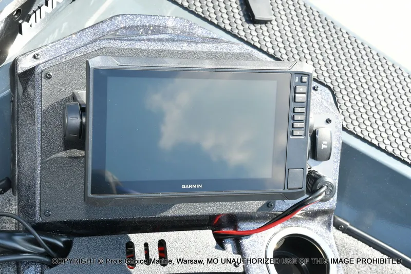 Slide: The Image of Ranger RT198P Cup Garmin Livescope Equipped 2026 - 7