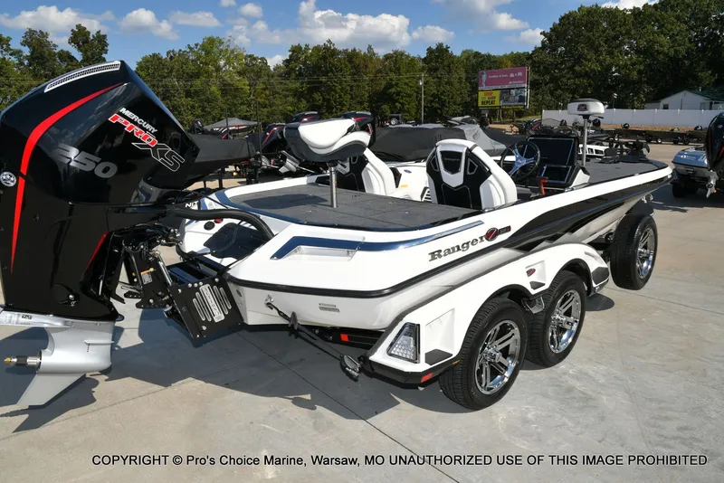 Slide: The Image of Ranger Z521R w/250Hp Pro-XS 2026 - 21