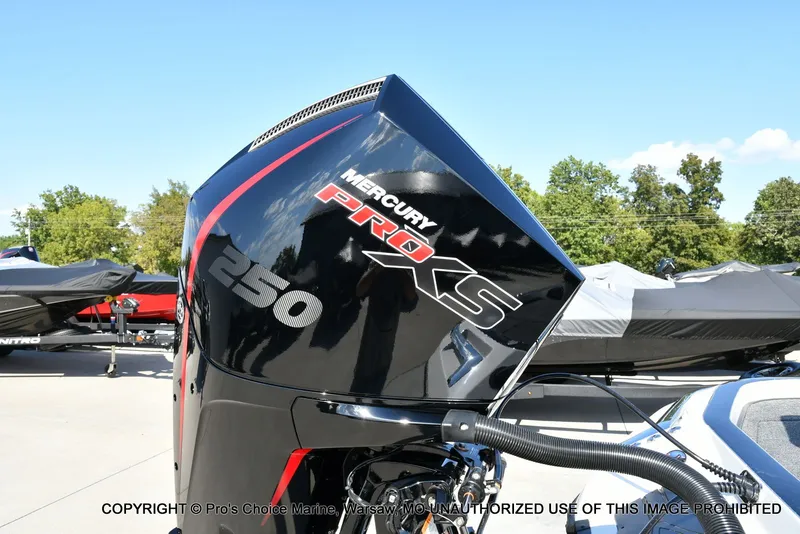 Slide: The Image of Ranger Z521R w/250Hp Pro-XS 2026 - 24