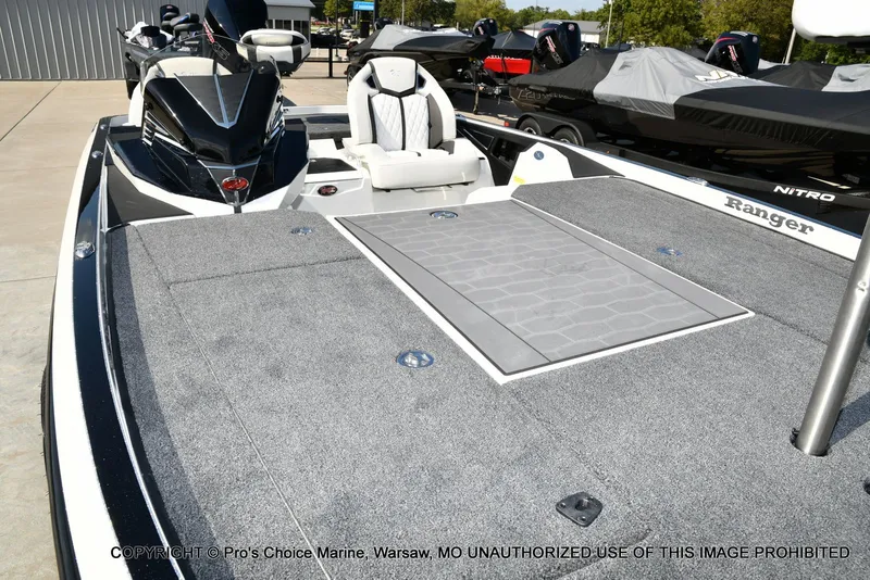 Slide: The Image of Ranger Z521R w/250Hp Pro-XS 2026 - 37