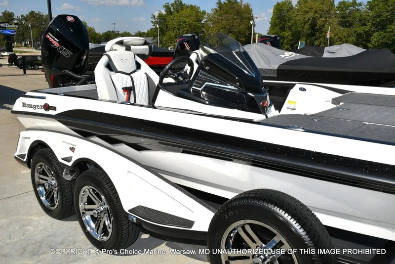 Slide: The Image of Ranger Z521R w/250Hp Pro-XS 2026 - 4