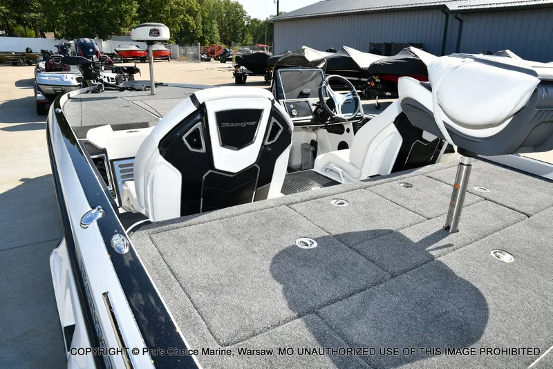 Slide: The Image of Ranger Z521R w/250Hp Pro-XS 2026 - 41