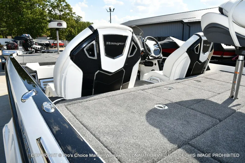 Slide: The Image of Ranger Z521R w/250Hp Pro-XS 2026 - 42