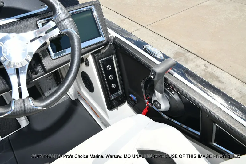 Slide: The Image of Ranger Z521R w/250Hp Pro-XS 2026 - 46