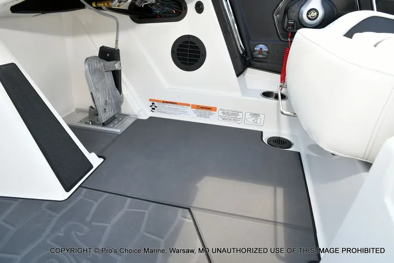 Slide: The Image of Ranger Z521R w/250Hp Pro-XS 2026 - 48