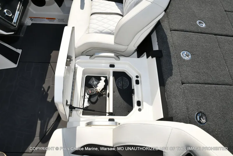 Slide: The Image of Ranger Z521R w/250Hp Pro-XS 2026 - 55