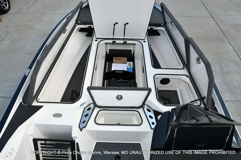 Slide: The Image of Ranger Z521R w/250Hp Pro-XS 2026 - 56