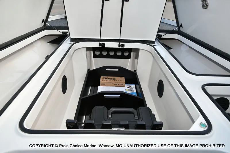 Slide: The Image of Ranger Z521R w/250Hp Pro-XS 2026 - 58