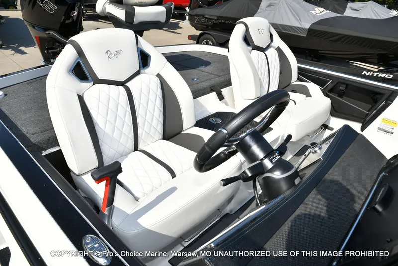 Slide: The Image of Ranger Z521R w/250Hp Pro-XS 2026 - 6