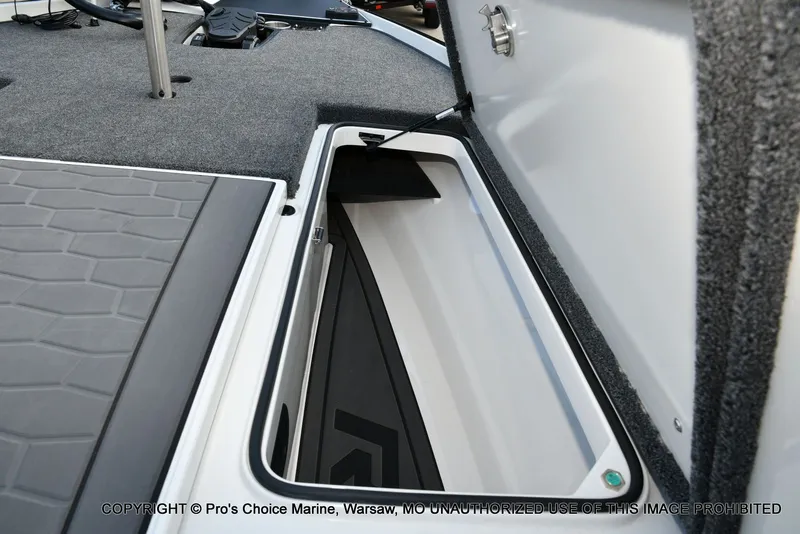 Slide: The Image of Ranger Z521R w/250Hp Pro-XS 2026 - 64