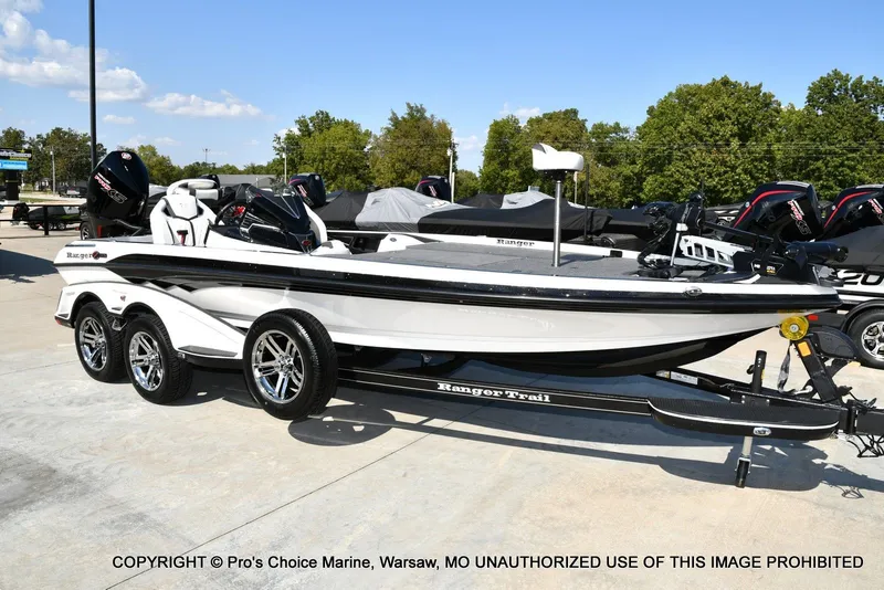Slide: The Image of Ranger Z521R w/250Hp Pro-XS 2026 - 73