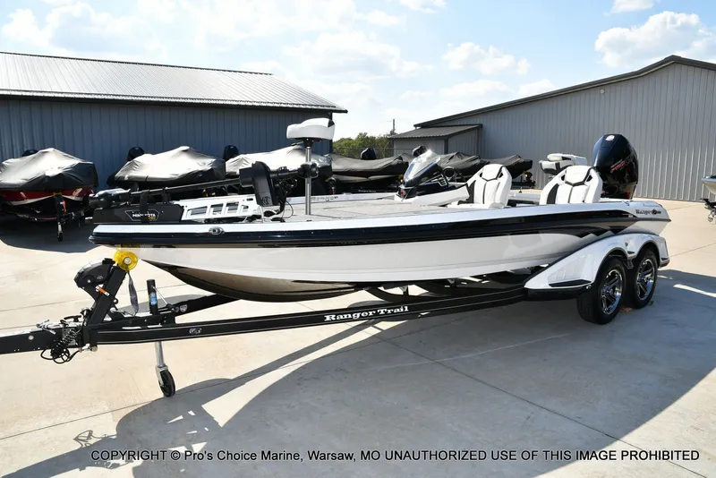 Slide: The Image of Ranger Z521R w/250Hp Pro-XS 2026 - 77