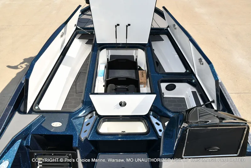 Slide: The Image of Ranger Z521R Traction Mat Interior 2026 - 14