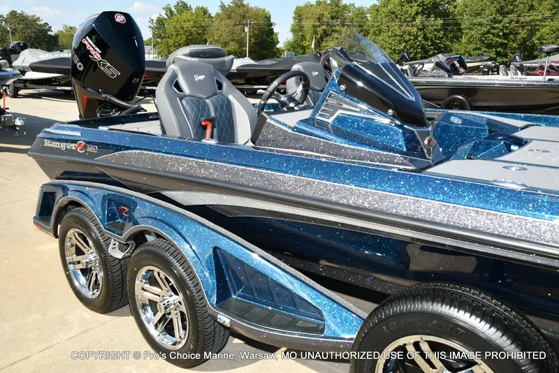 Slide: The Image of Ranger Z521R Traction Mat Interior 2026 - 4