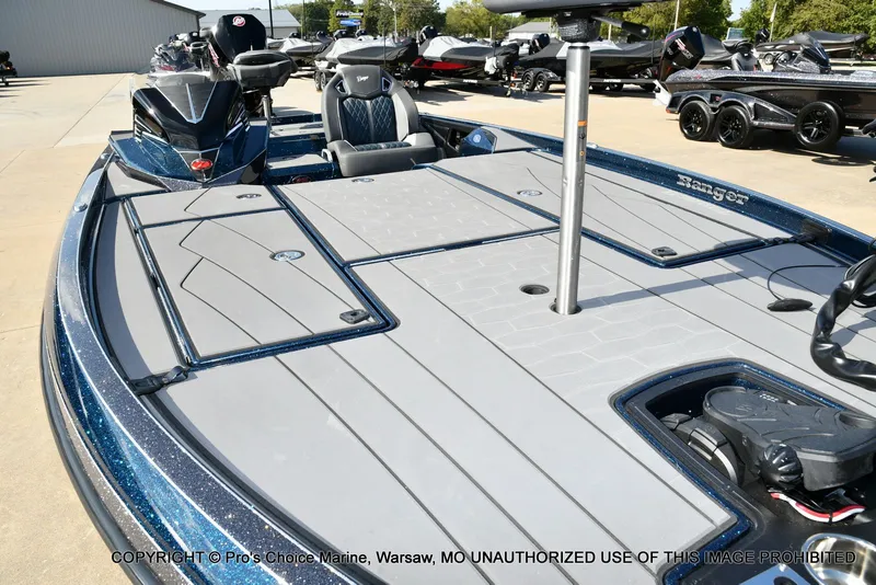 Slide: The Image of Ranger Z521R Traction Mat Interior 2026 - 5