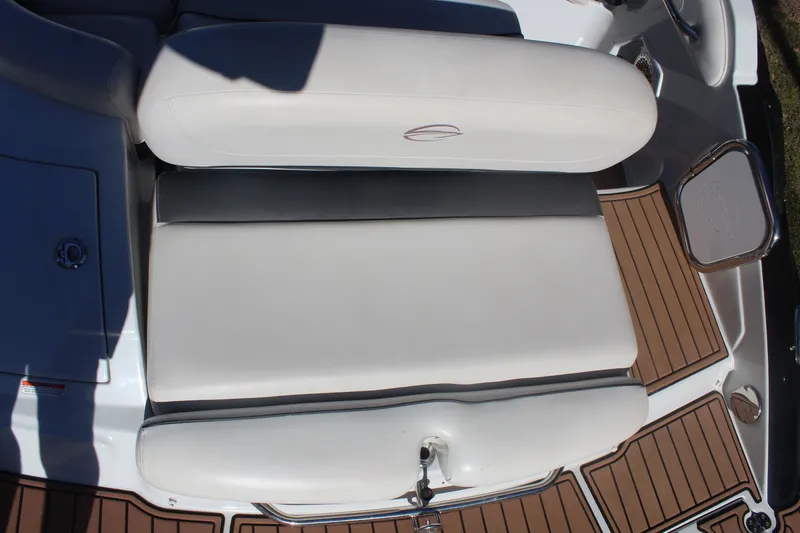 Slide: The Image of Crownline Boats Eclipse E2 2016 - 13