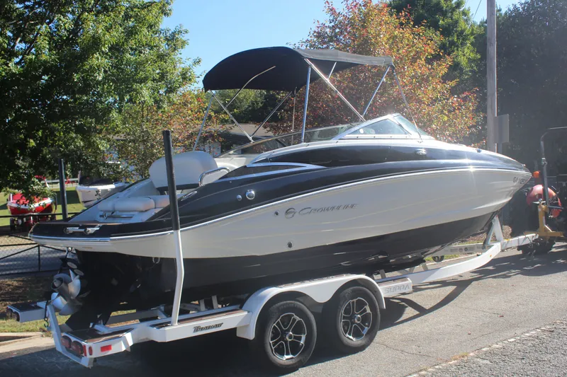 Slide: The Image of Crownline Boats Eclipse E2 2016 - 6
