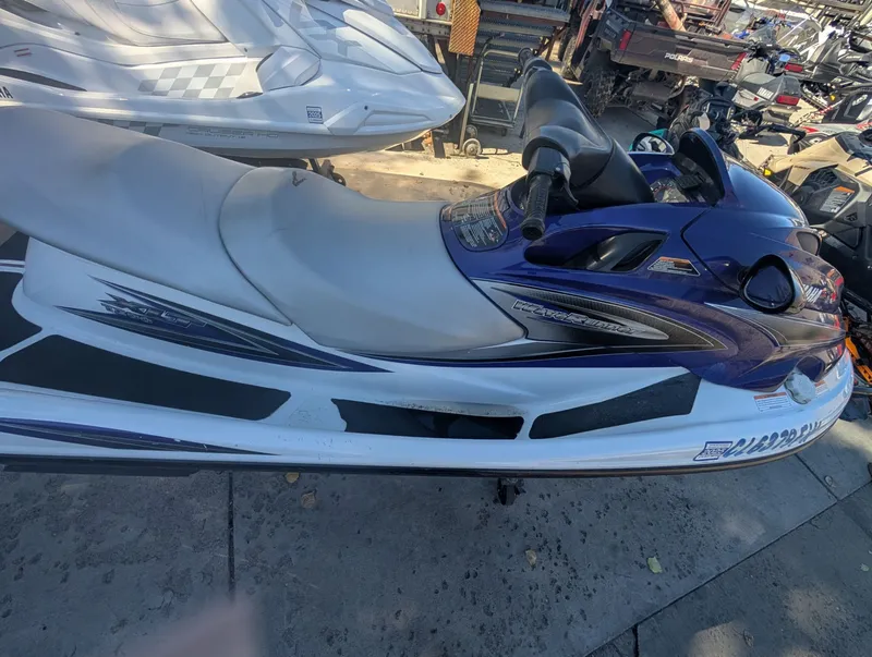 Slide: The Image of Yamaha WaveRunner XLT 1200 2002 - 16