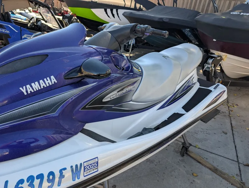 Slide: The Image of Yamaha WaveRunner XLT 1200 2002 - 9